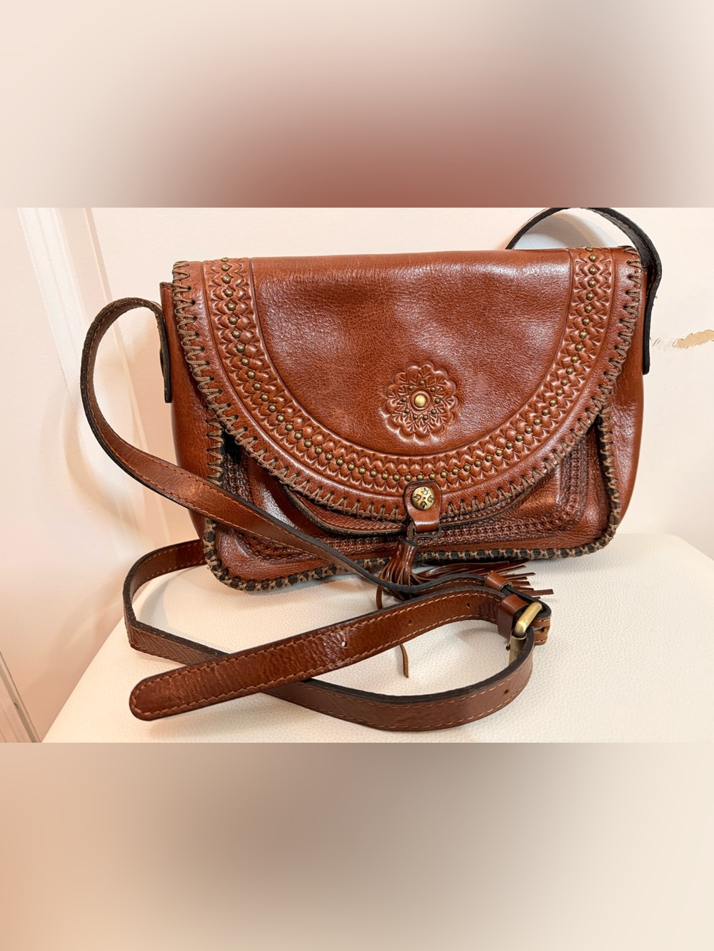 Patricia Nash Brown Leather Crossbody with Braided Trim & Floral Medallion NWOT